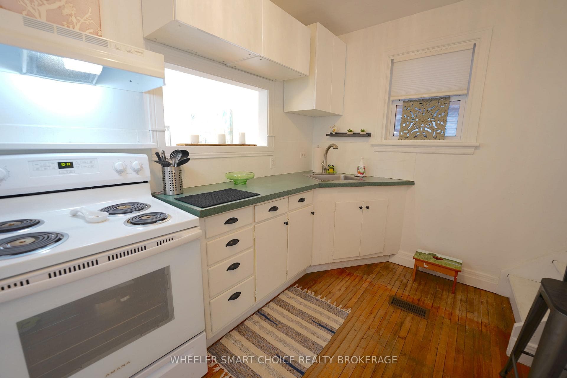 543 Fifth Street photo 9