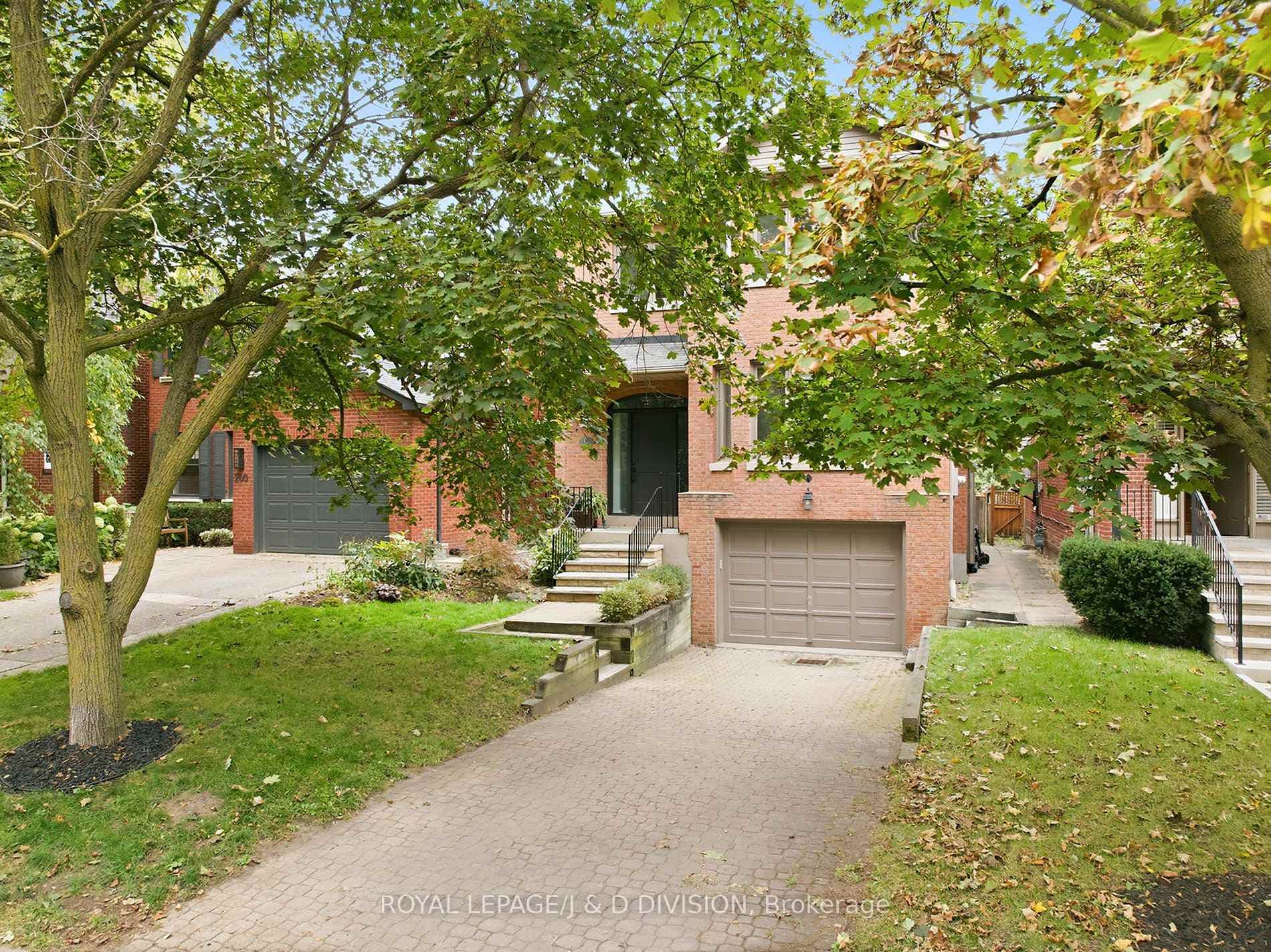 198 Glenview Ave - Garage and Private Drive