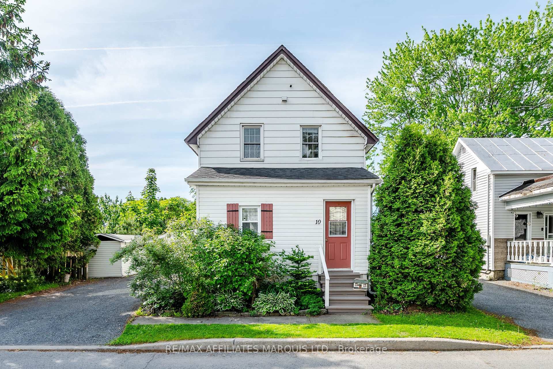 10 Smith Avenue photo 2