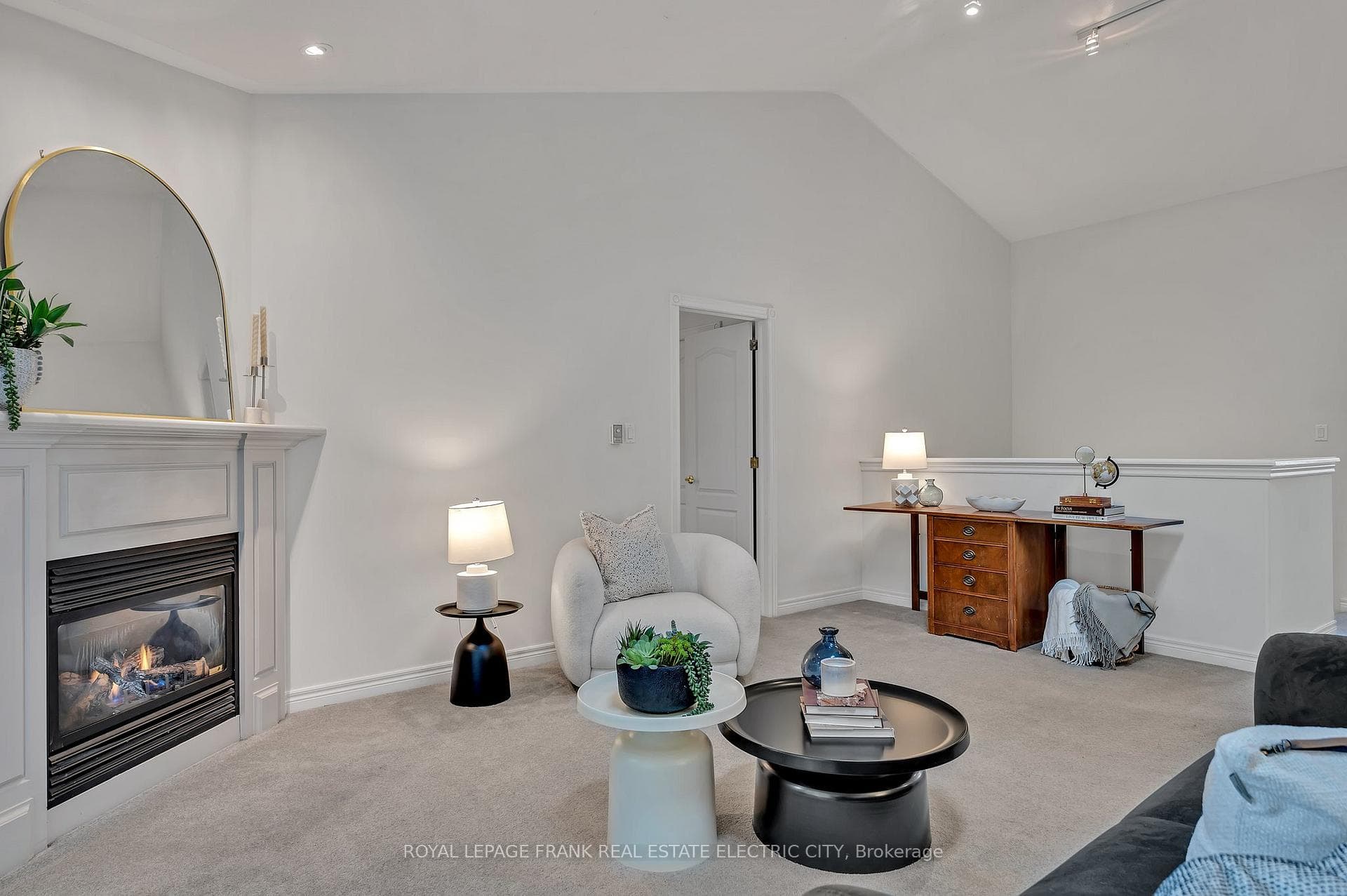 1742 Ravenwood Drive Unit 104 photo 9