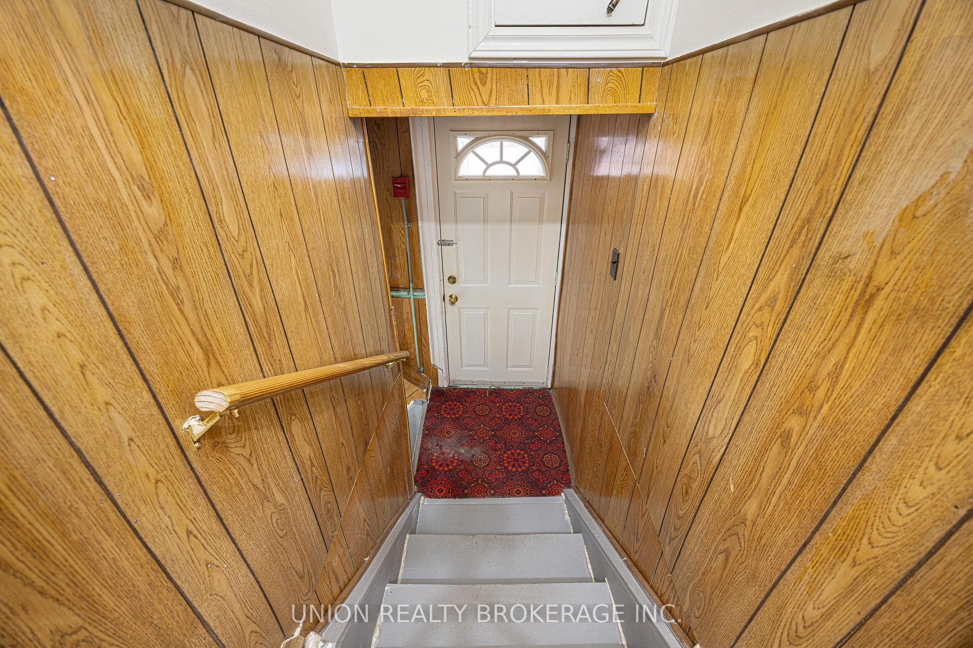 627 Bathurst Street photo 38