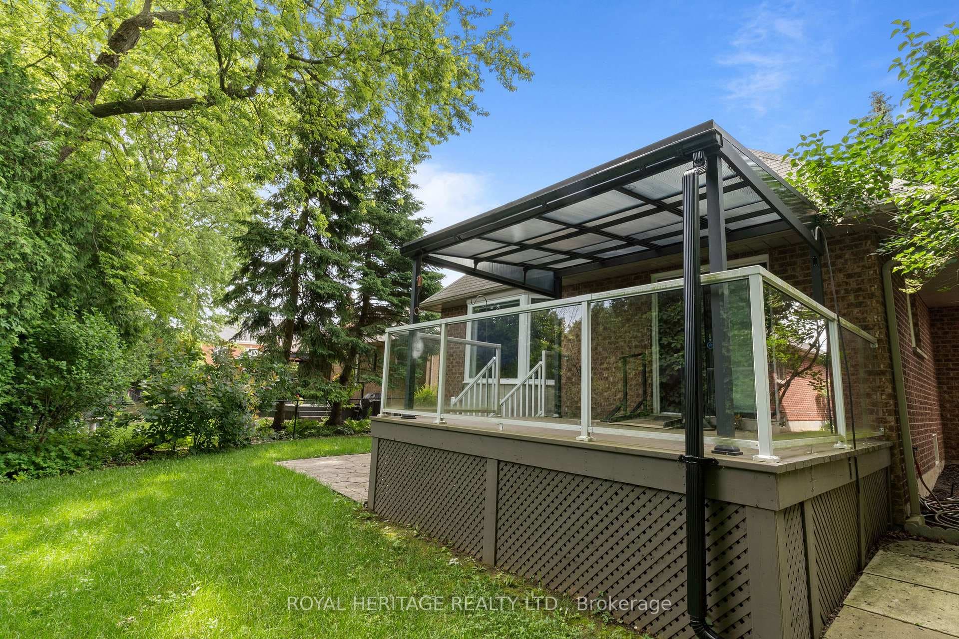 2524 Linwood Street photo 39