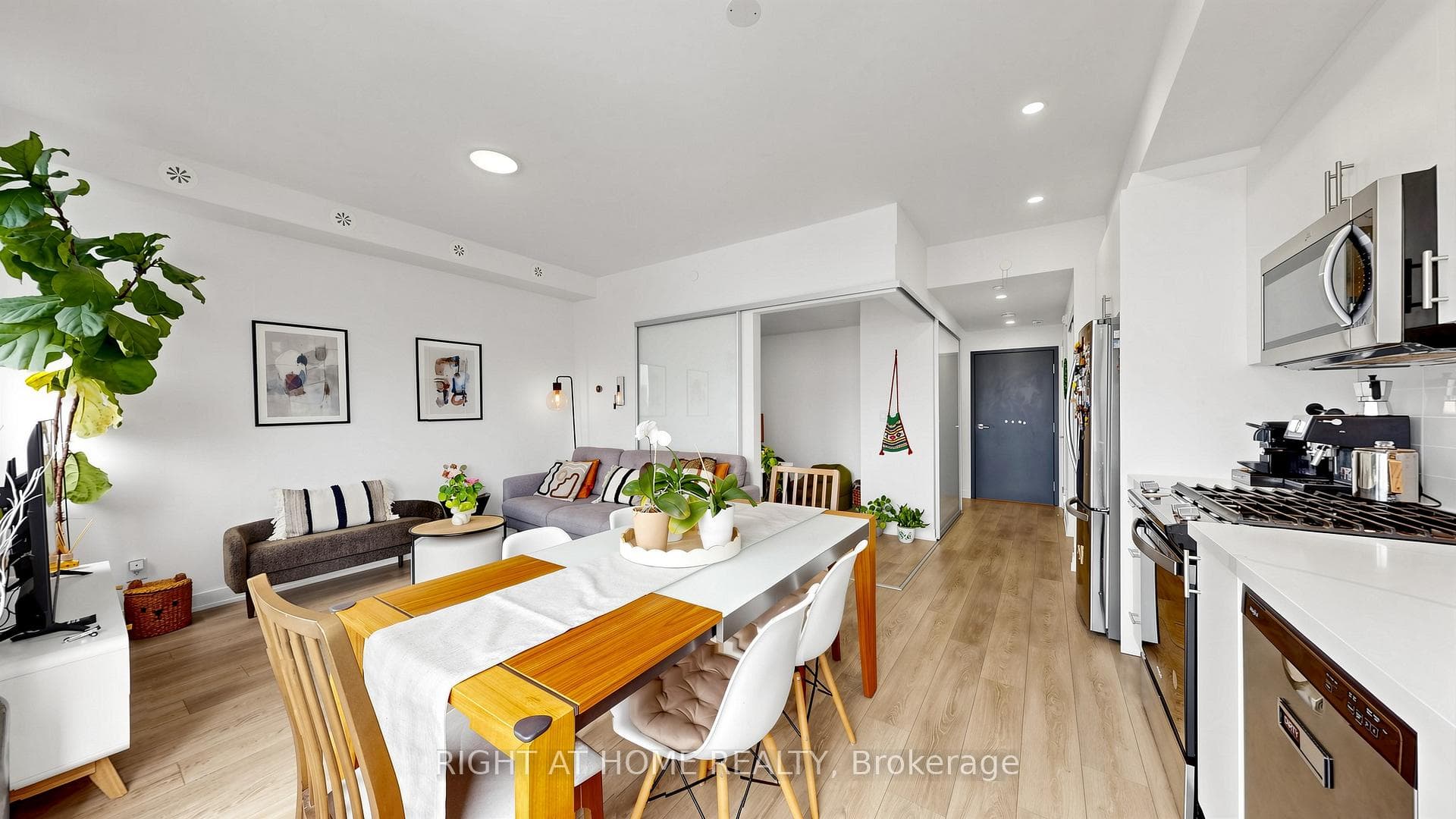 1459 O'Connor Drive Unit TH 2 photo 2