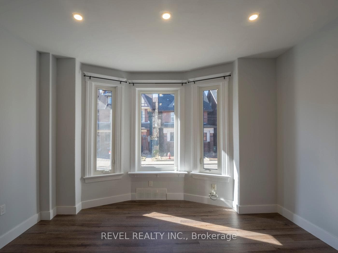 116 Myrtle Avenue Unit 1 photo 2