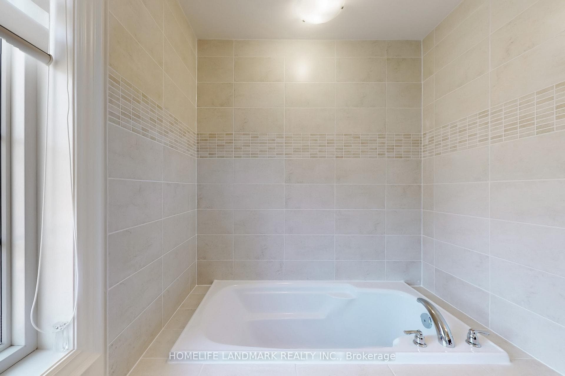 1533 Devine Point photo 50