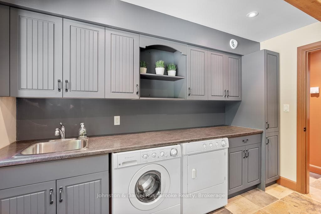 1086 Brackenrig Road Unit 2 photo 18
