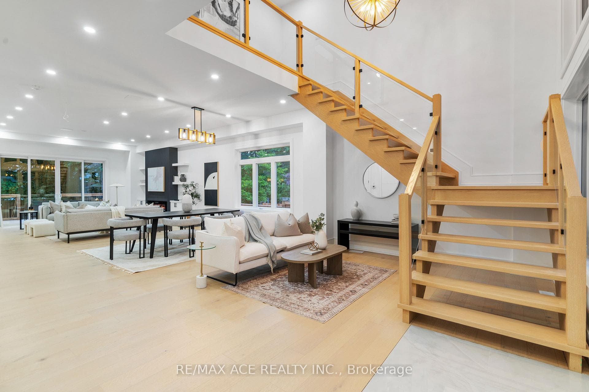 12 McCowan Road photo 17