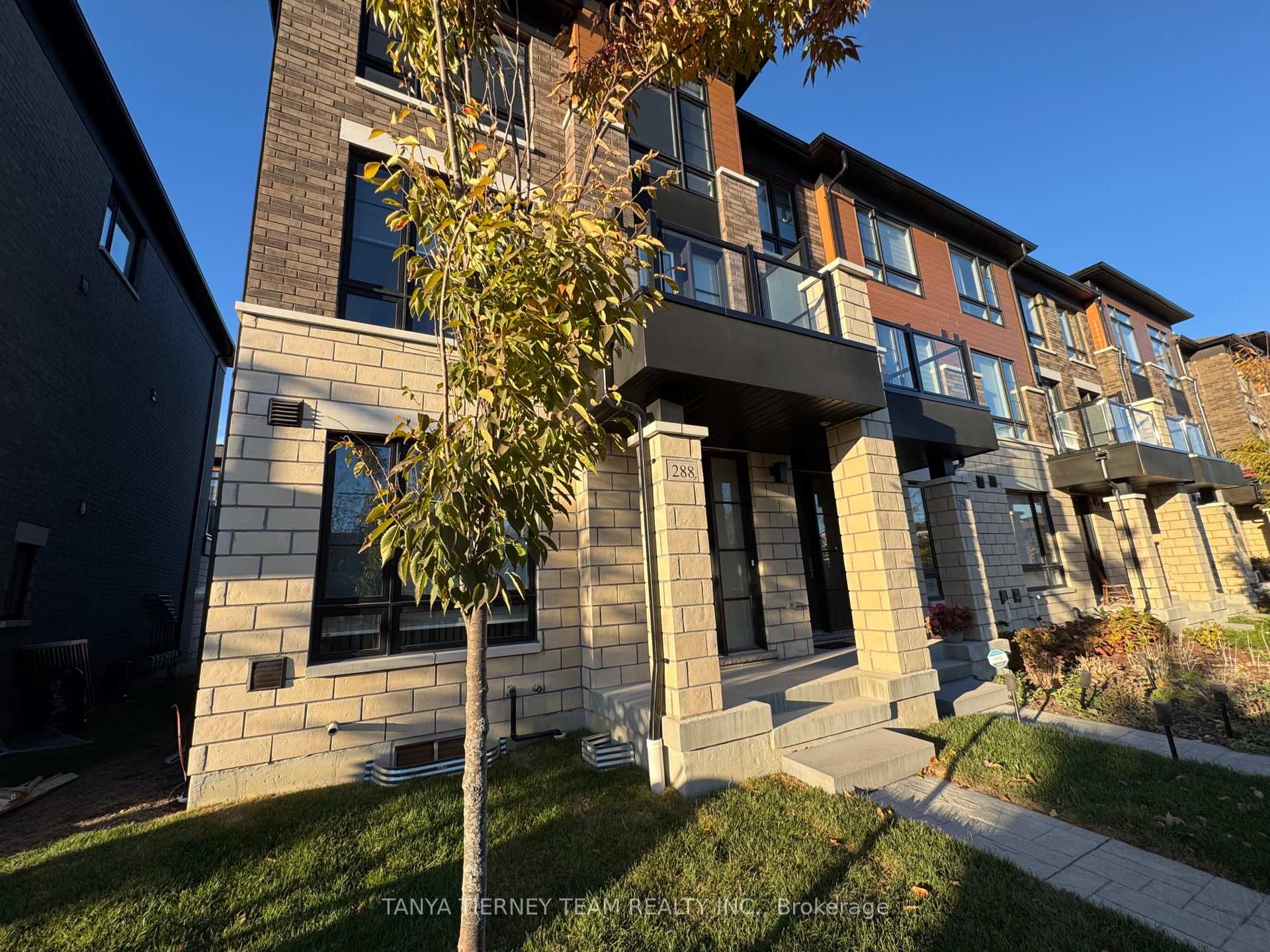 288 Carnwith Drive photo 1
