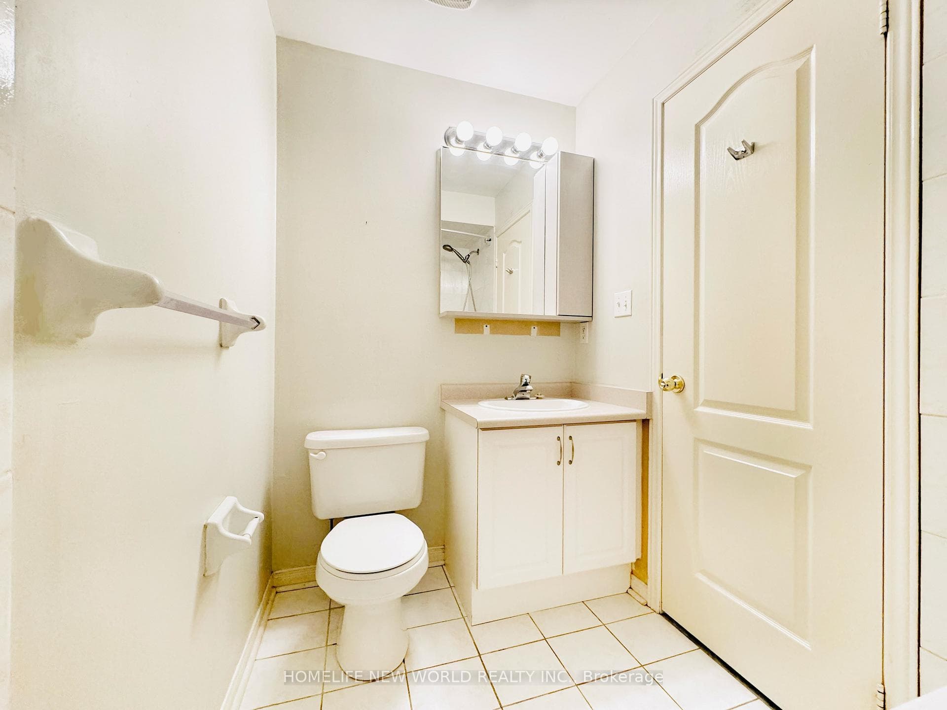 89 Warren Bradley Street photo 34