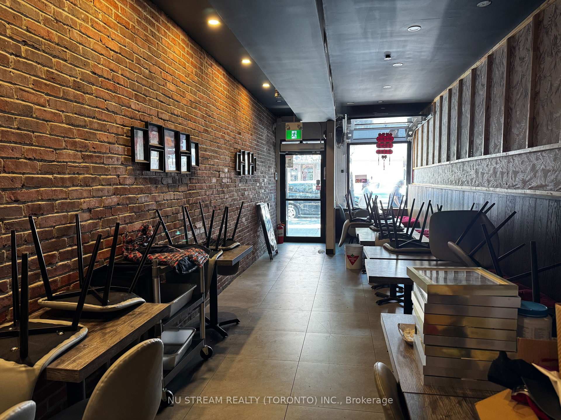 515 Bloor Street photo 10