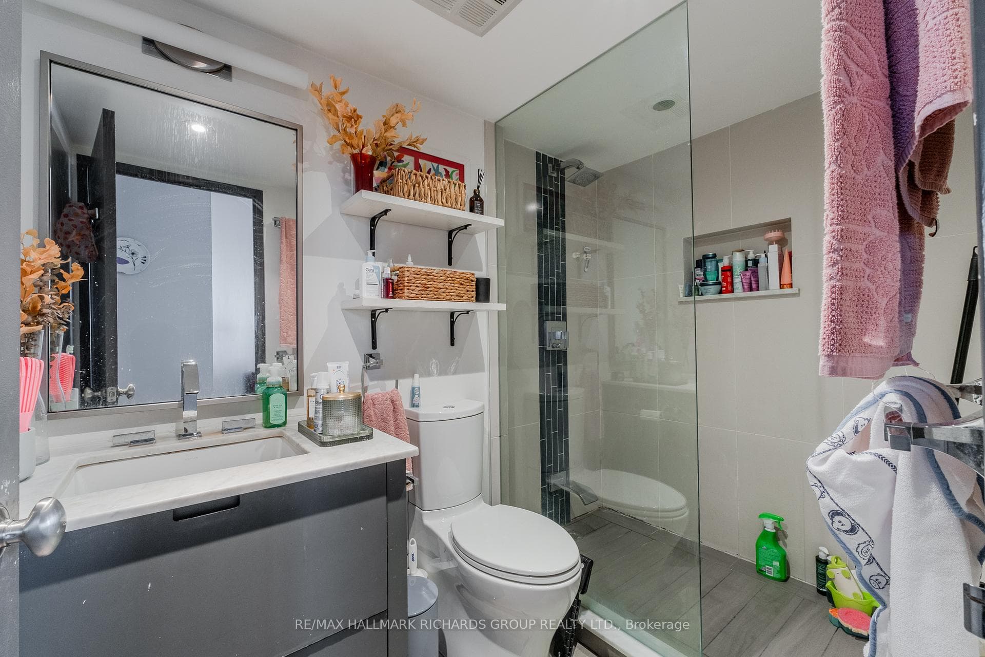 270 Queens Quay Unit 2805 photo 13