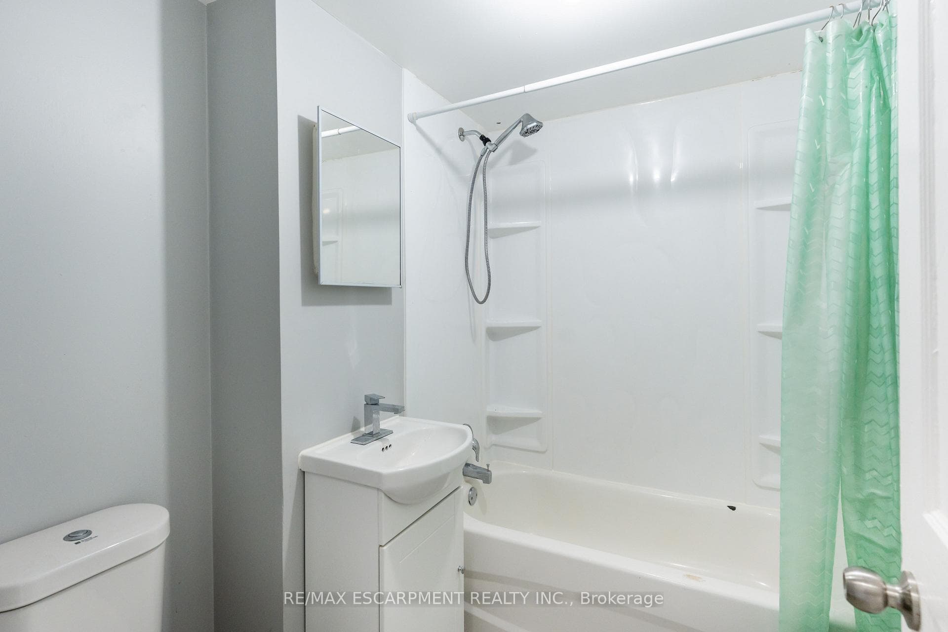 289 Roxborough Avenue photo 25