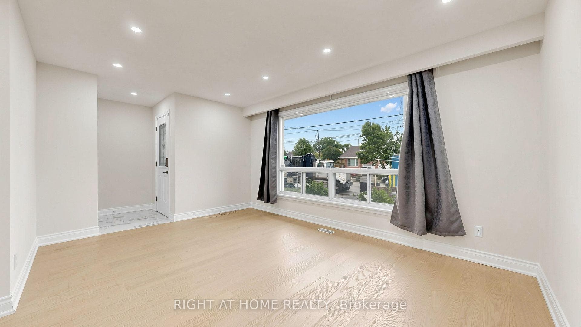 76 Fenside Drive photo 4