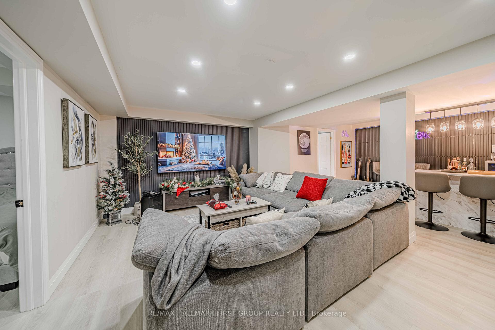 36 MILNER Crescent photo 33