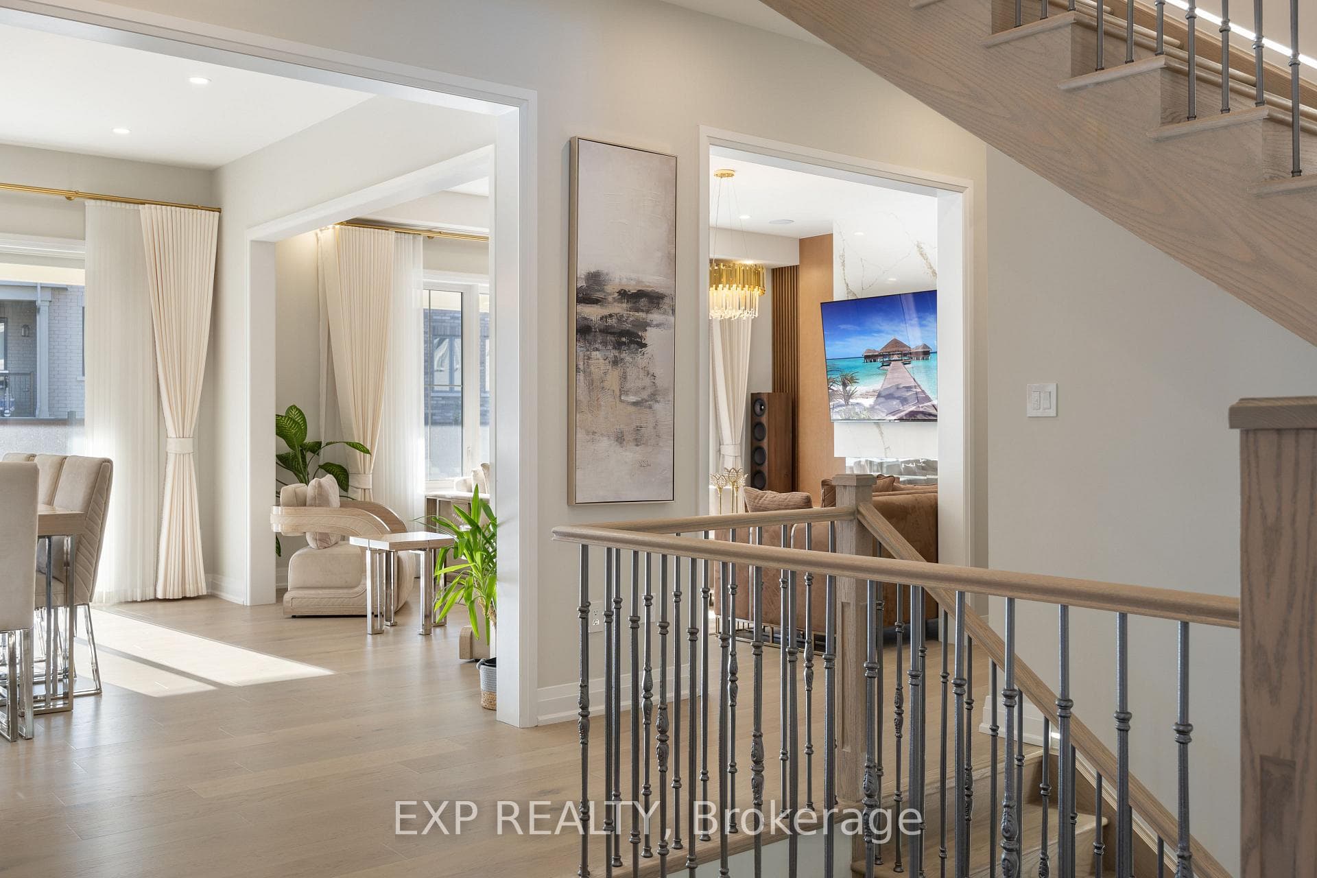 6 Klees Crescent photo 16