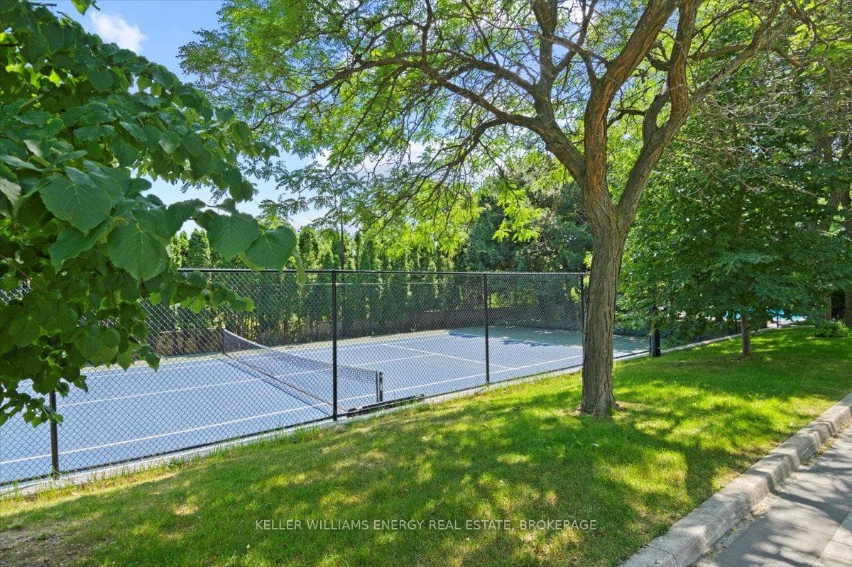 4727 Sheppard Avenue Unit 312 photo 3