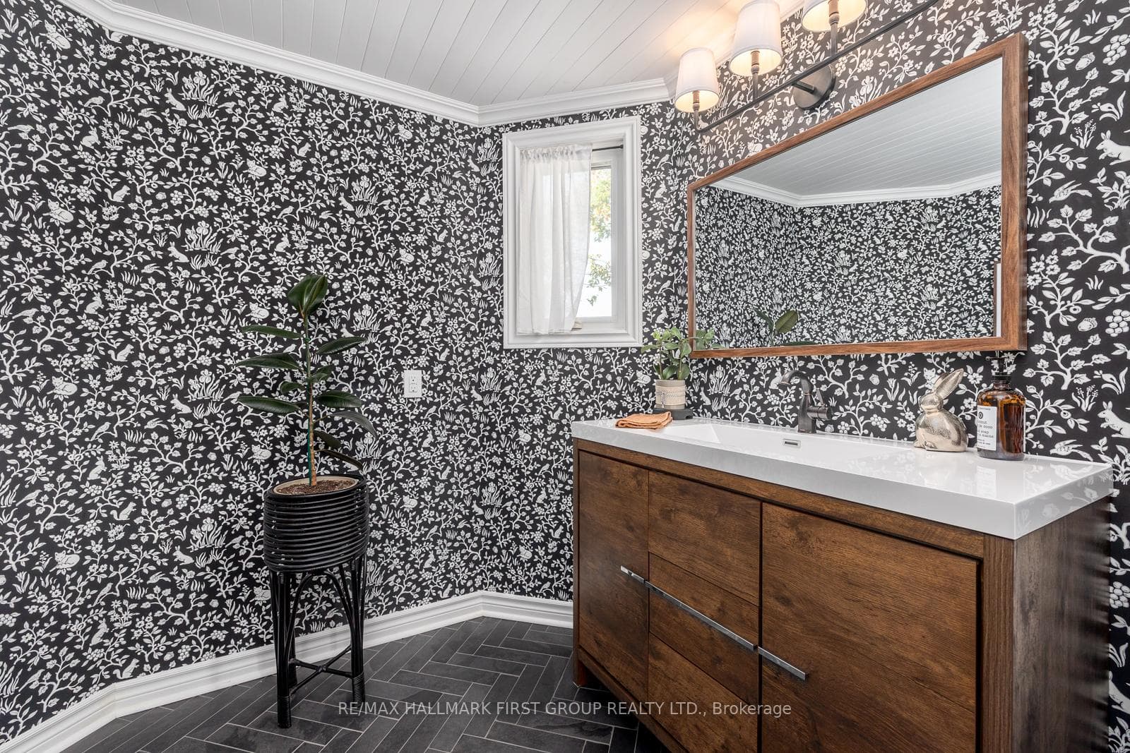 2225 Northeys Road photo 15
