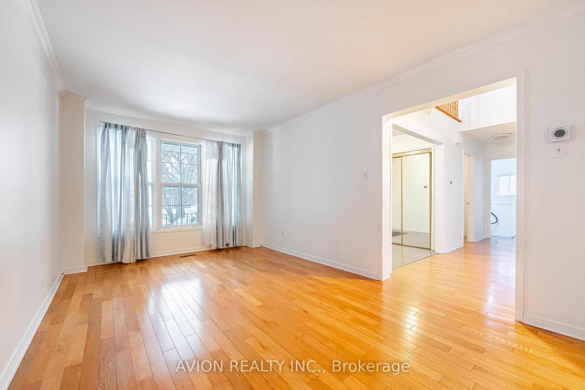 567 Millard Street photo 5