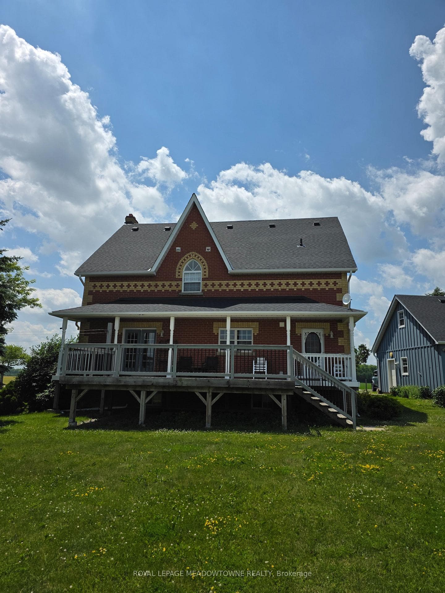 13727 Creditview Road photo 8