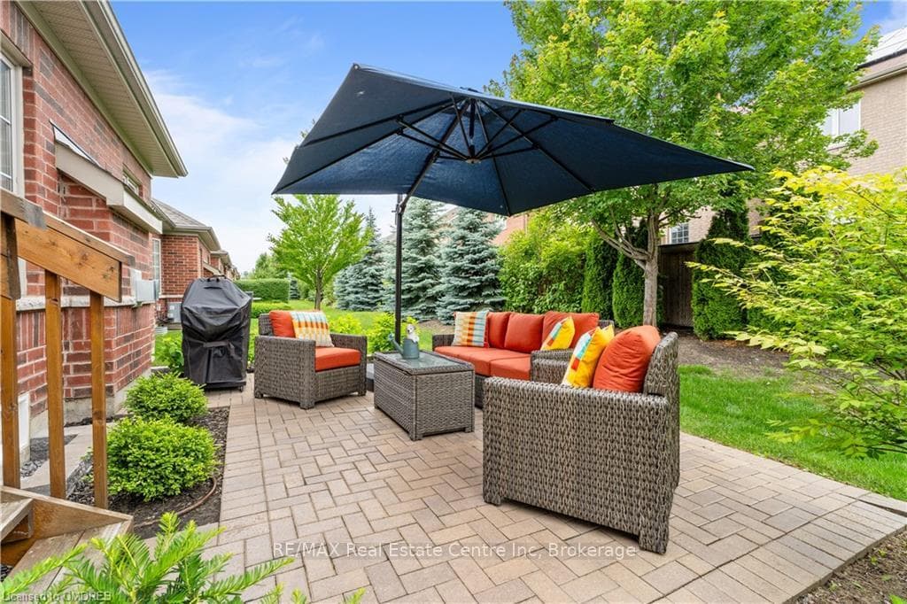 38 MUZZO Drive photo 32