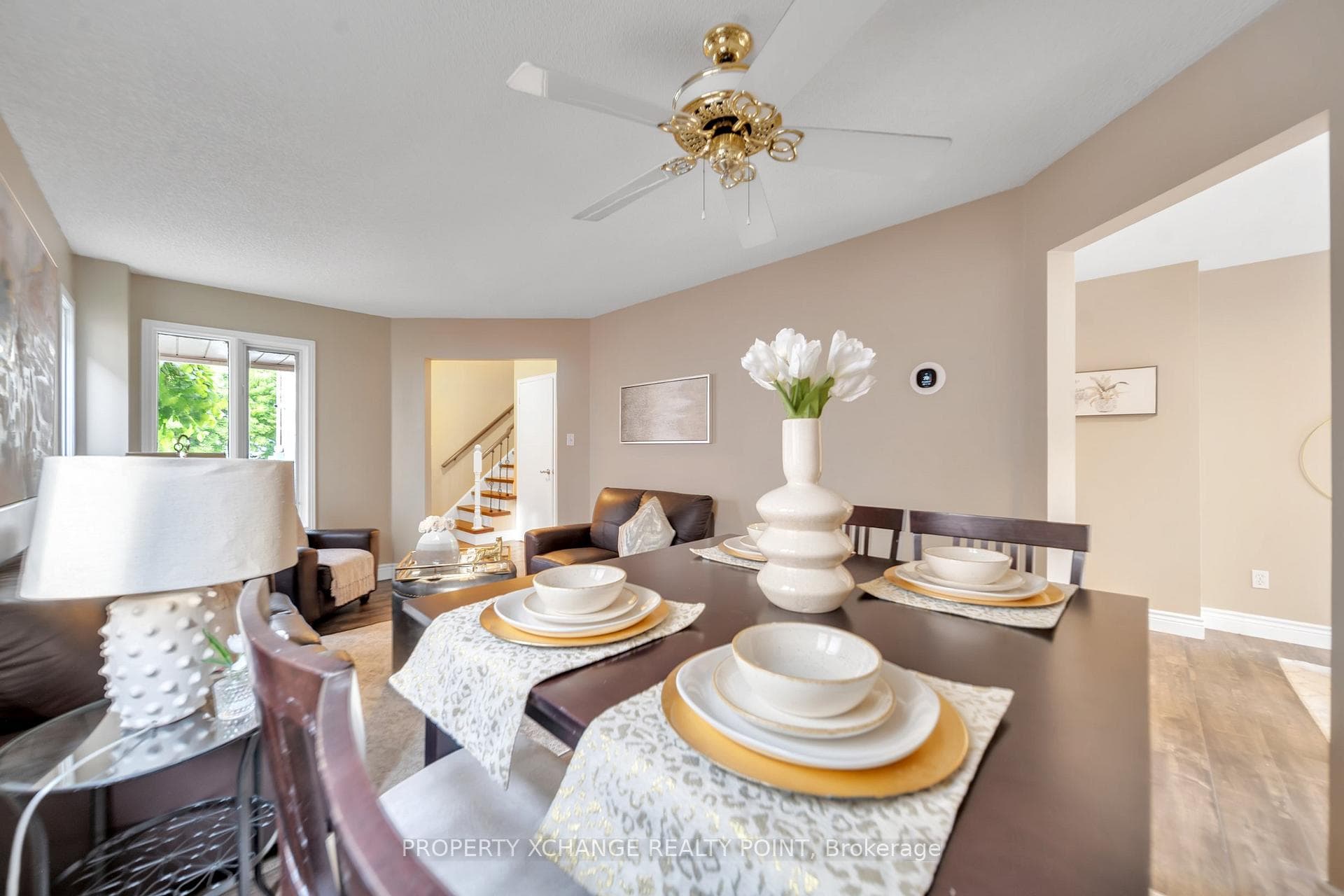 40 Pinebrook Crescent photo 7