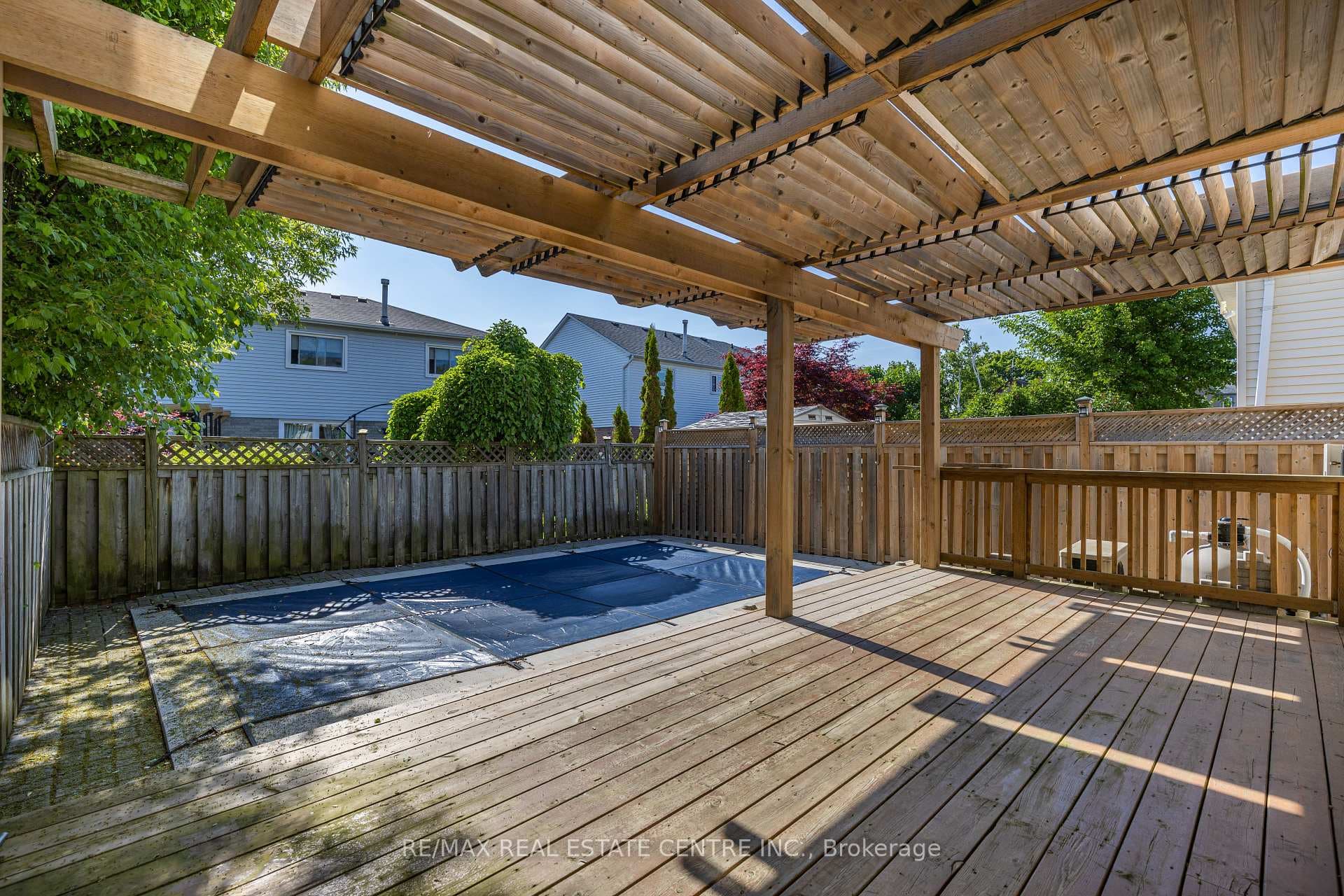 1305 Charter Crescent photo 29