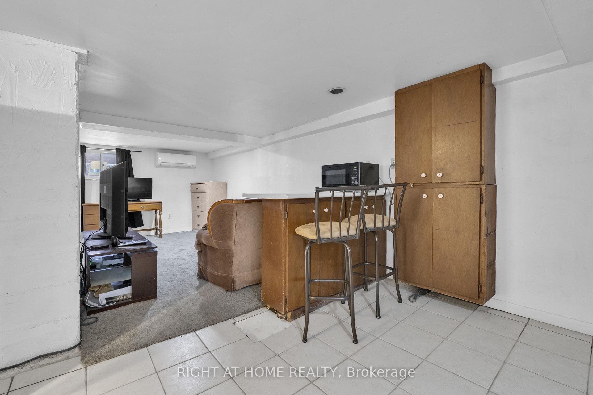 530-532 Campbell Avenue photo 17