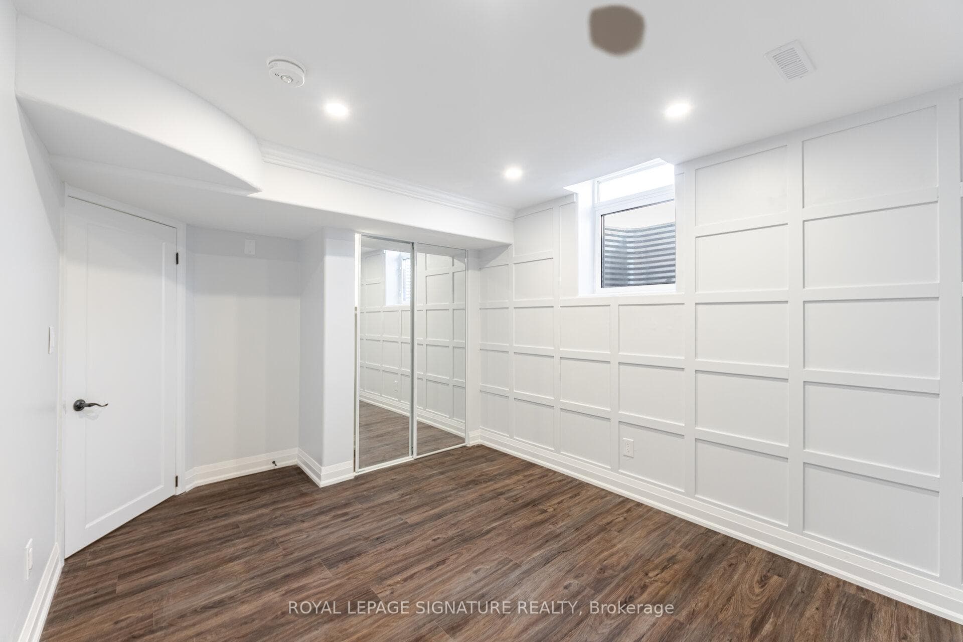 29 Huntspoint Drive Unit 2 photo 20