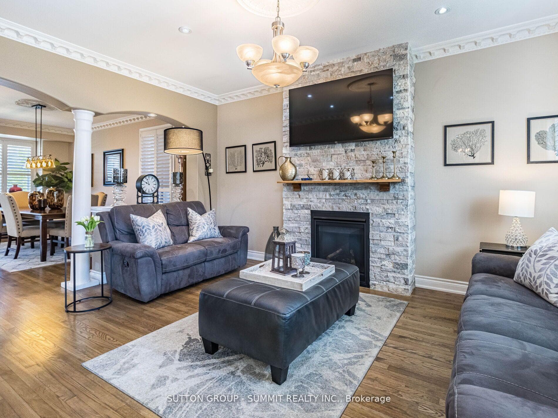 203 Brisdale Drive photo 9