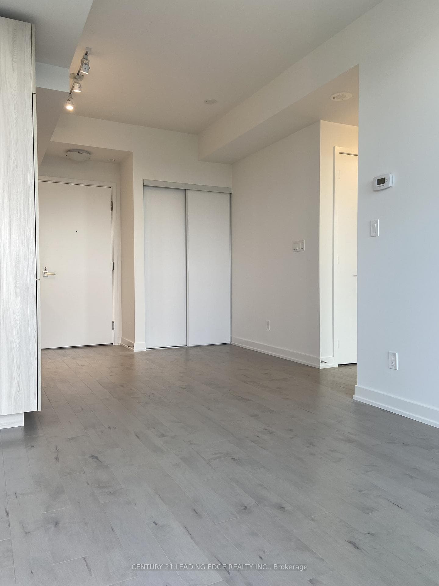 50 Ordnance Street Unit 1706 photo 6