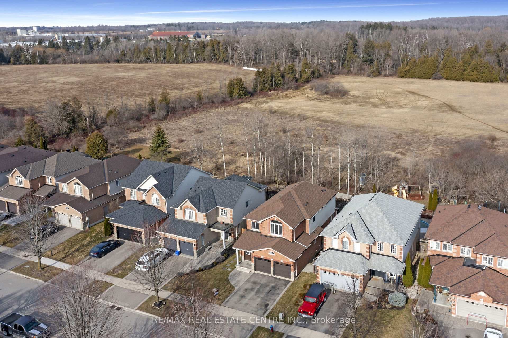 189 Acton Boulevard photo 5