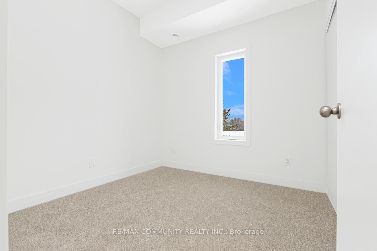 16 Melbourne Avenue Unit 201C photo 12