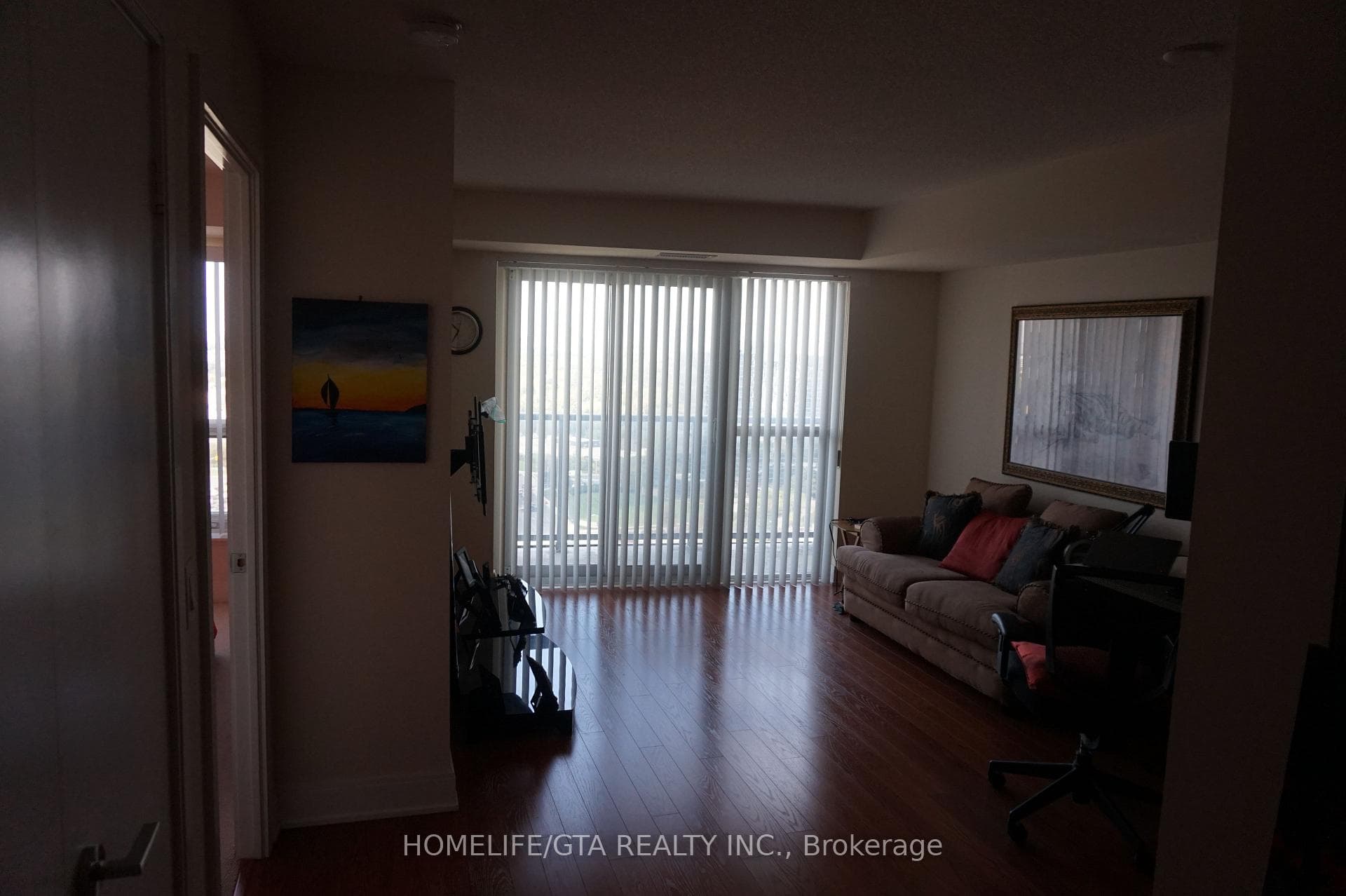 135 Village Green Square Unit 2121 photo 10