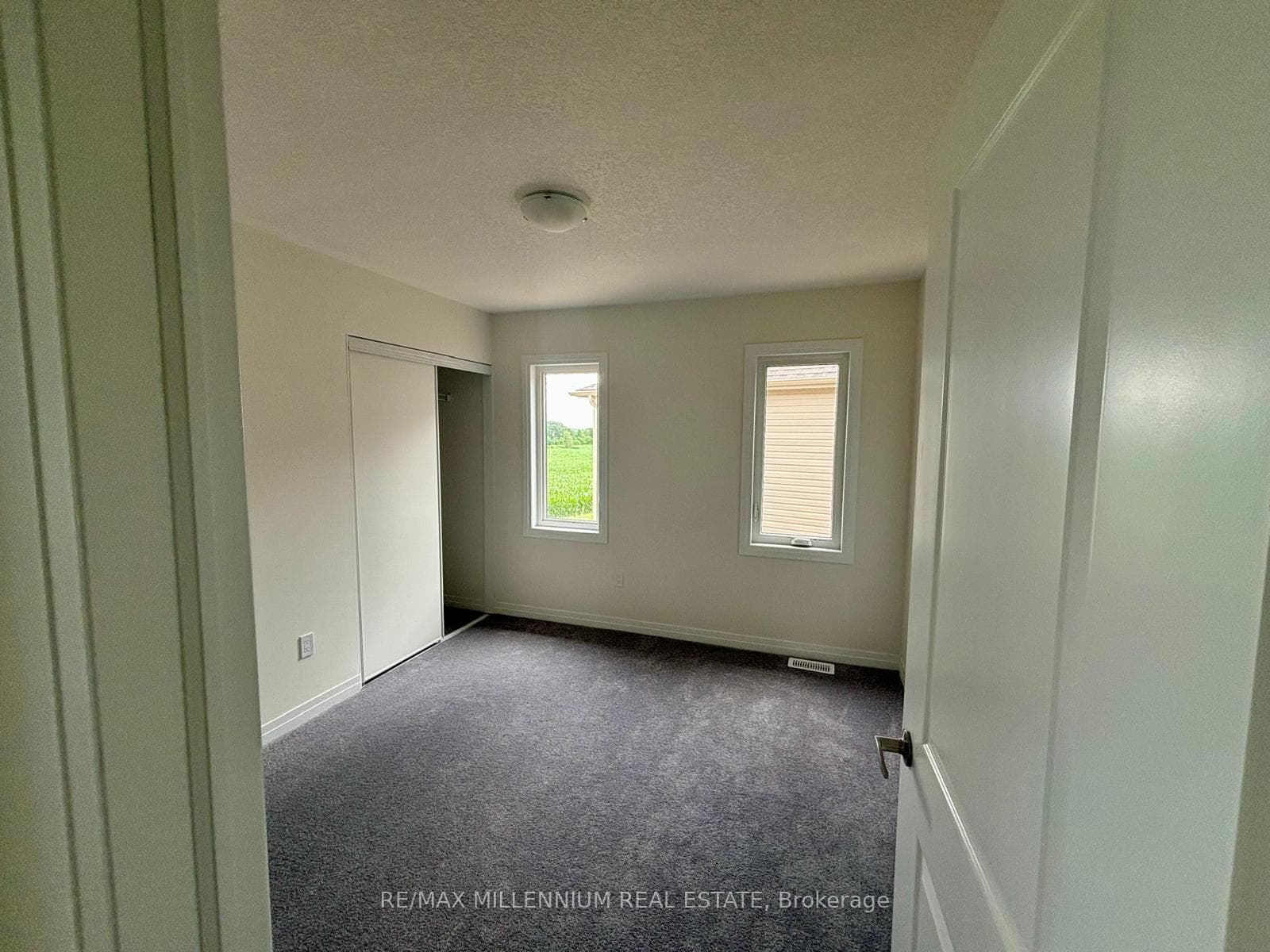 482 Robert Woolner Street photo 22