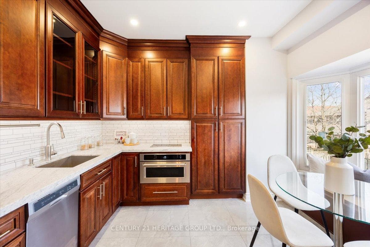 65 Thornway Avenue photo 13
