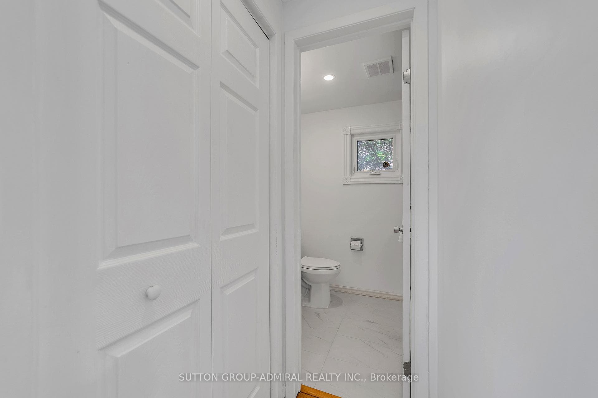 10 Park Lane Circle photo 38