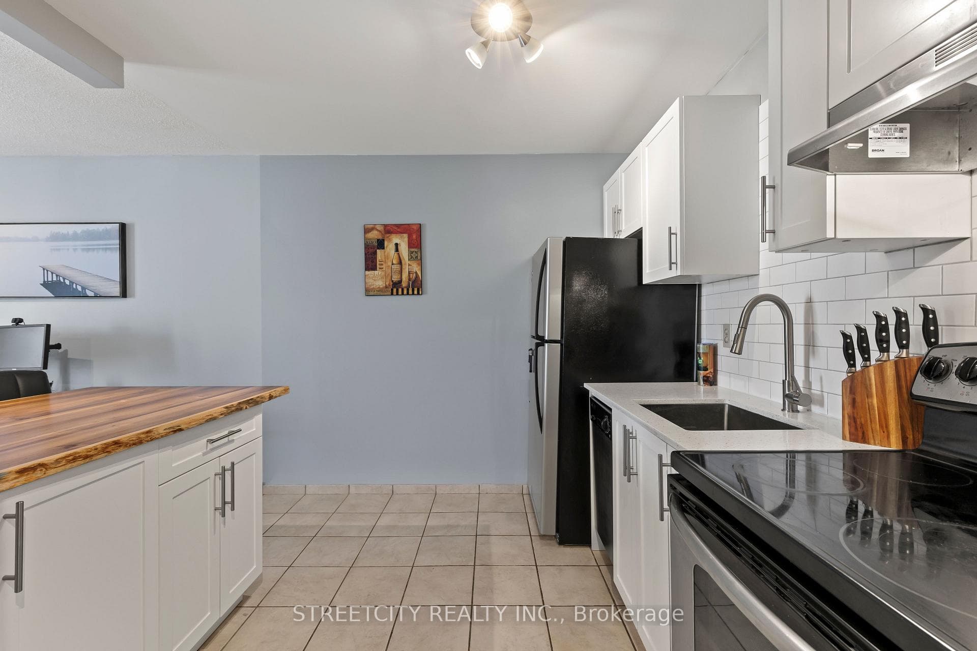 731 Deveron Crescent Unit 314 photo 5