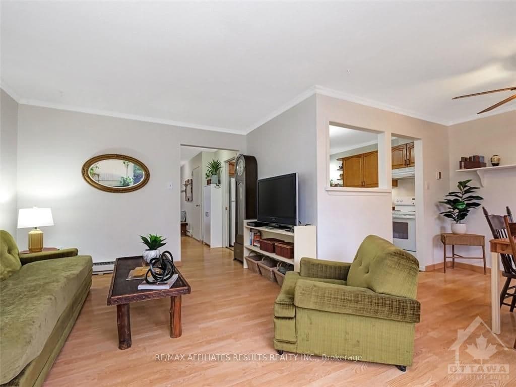 4 SELYE Crescent photo 8