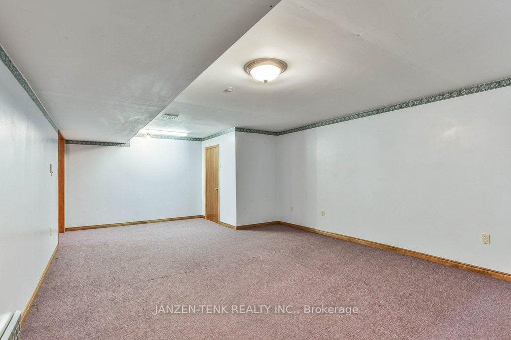 9293 Richmond Road photo 27