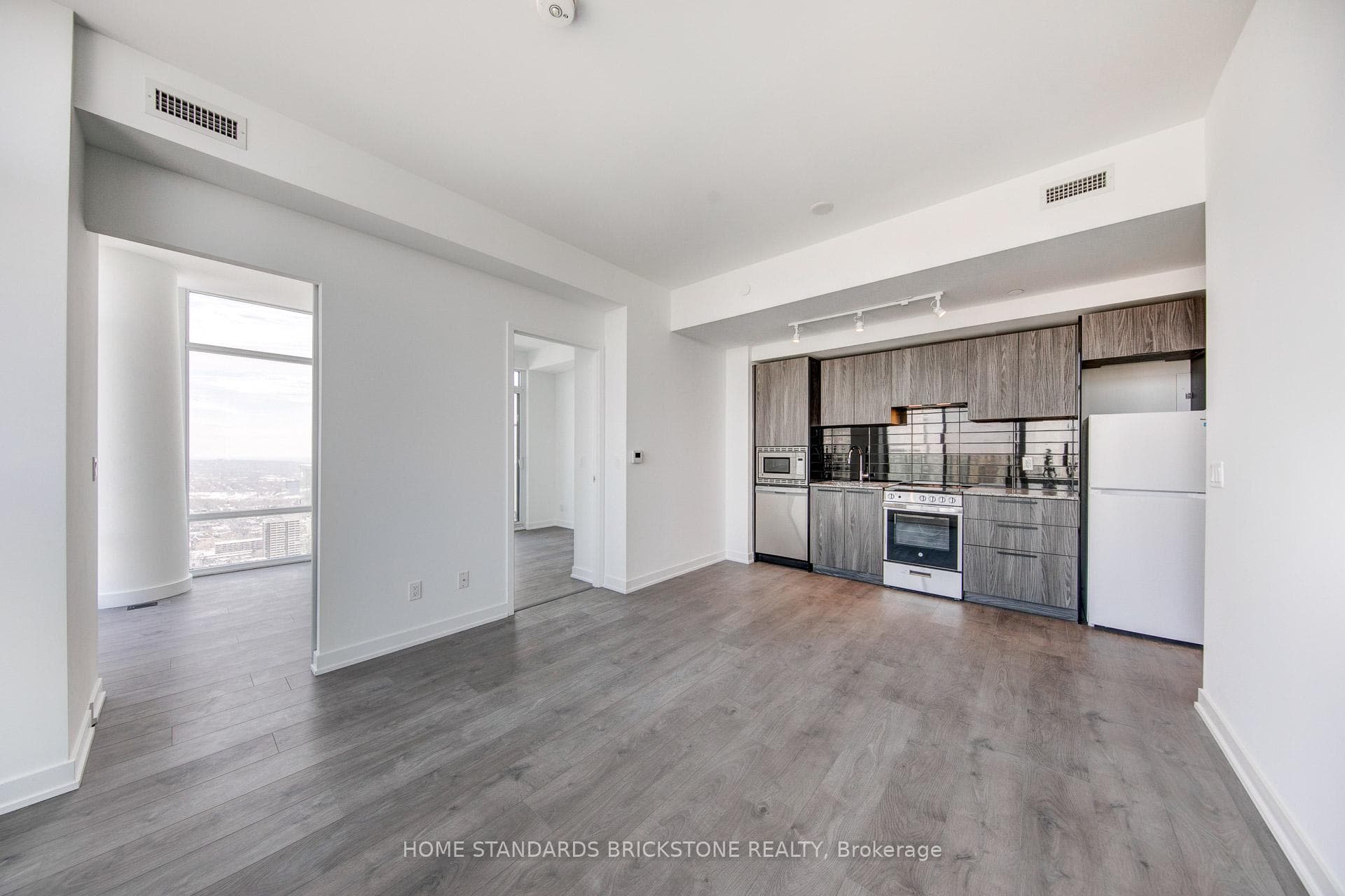 501 Yonge Street Unit 5205 photo 7