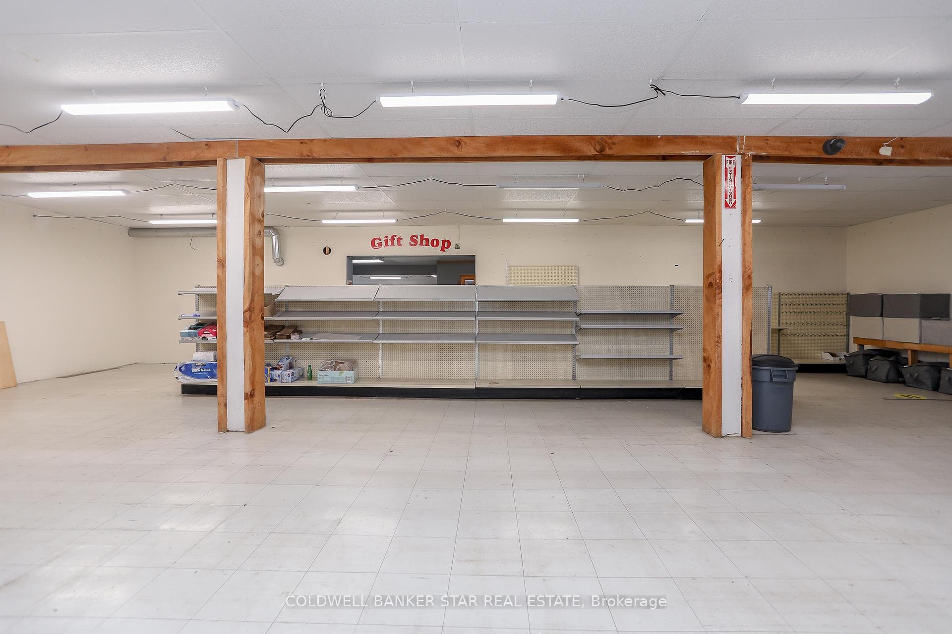 5048 Imperial Road photo 13