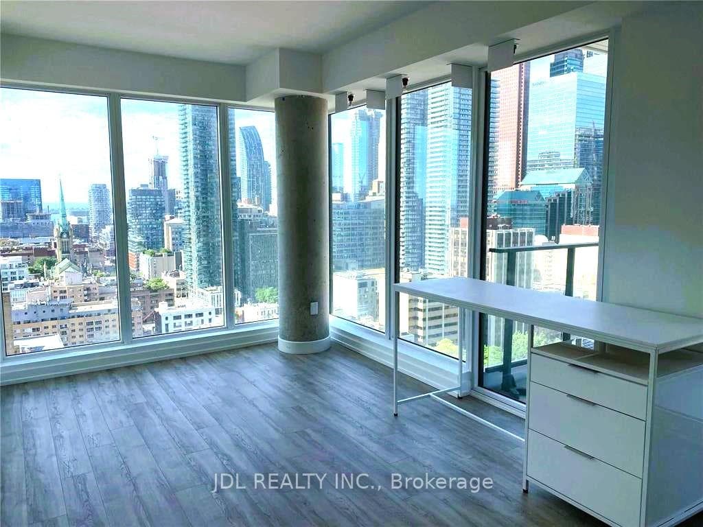 77 Shuter Street Unit 2602 photo 4