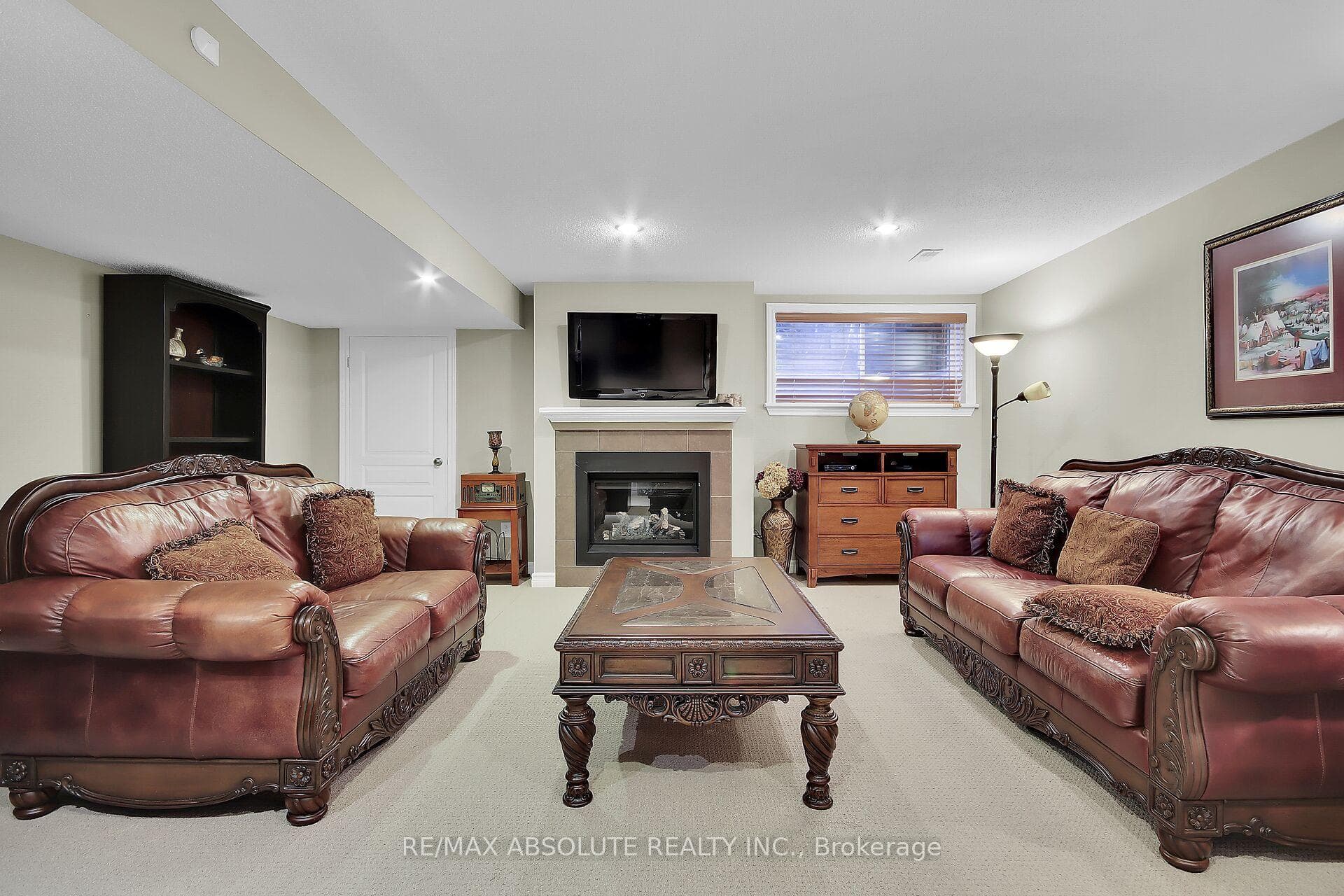 1118 Tischart Crescent photo 33