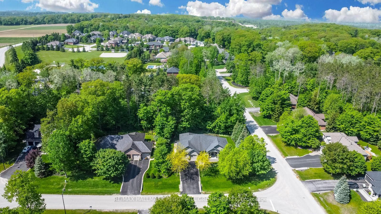 2 Hilltop Court photo 2
