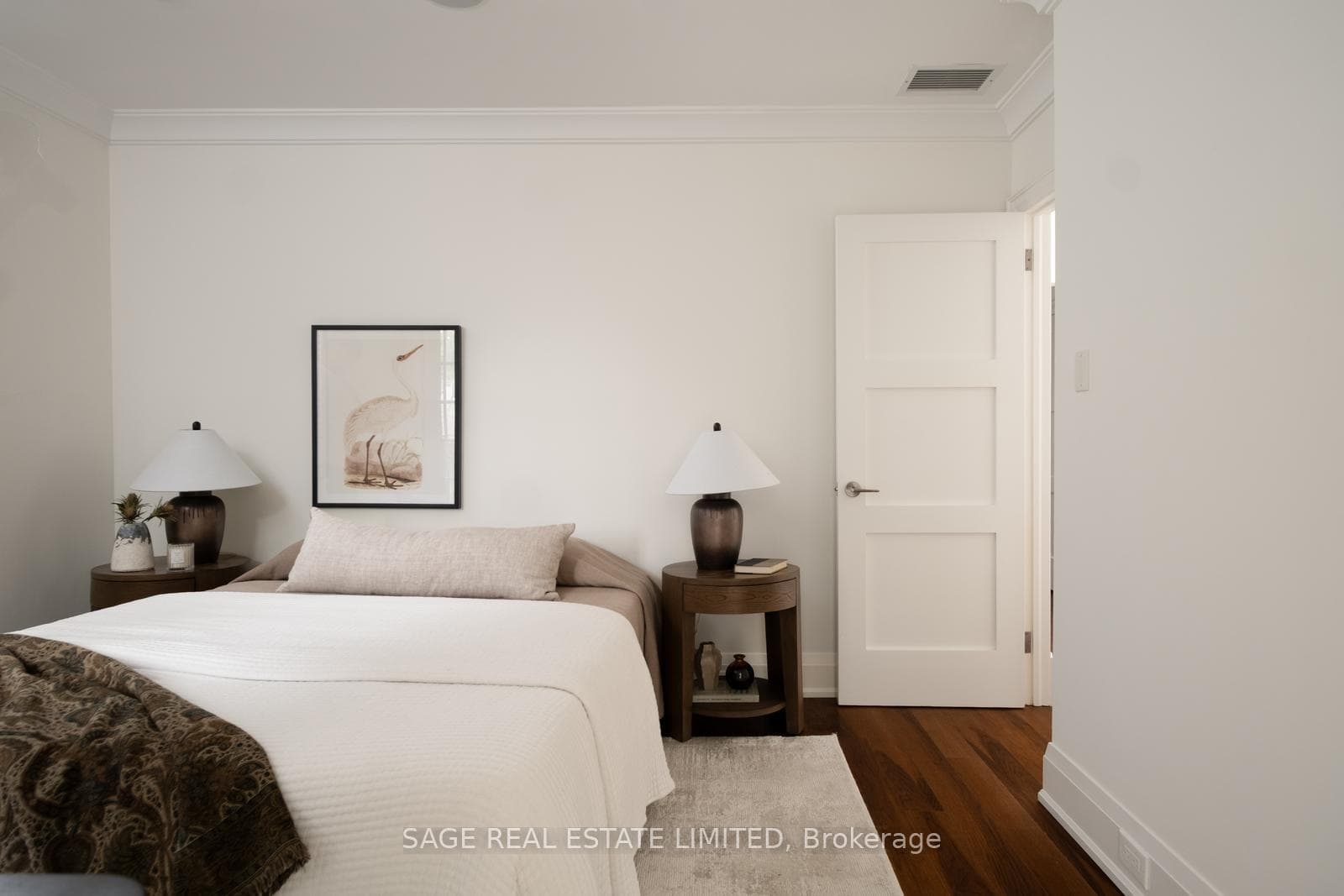 319 Lonsdale Road Unit 3D photo 22