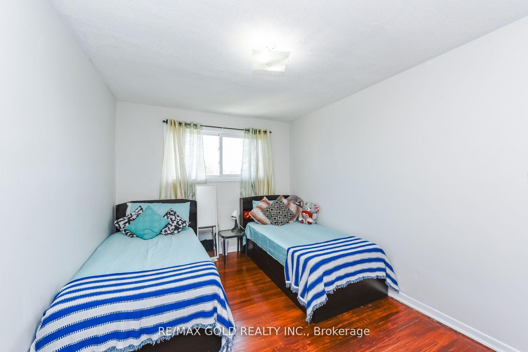 7464 Homeside Gardens photo 21