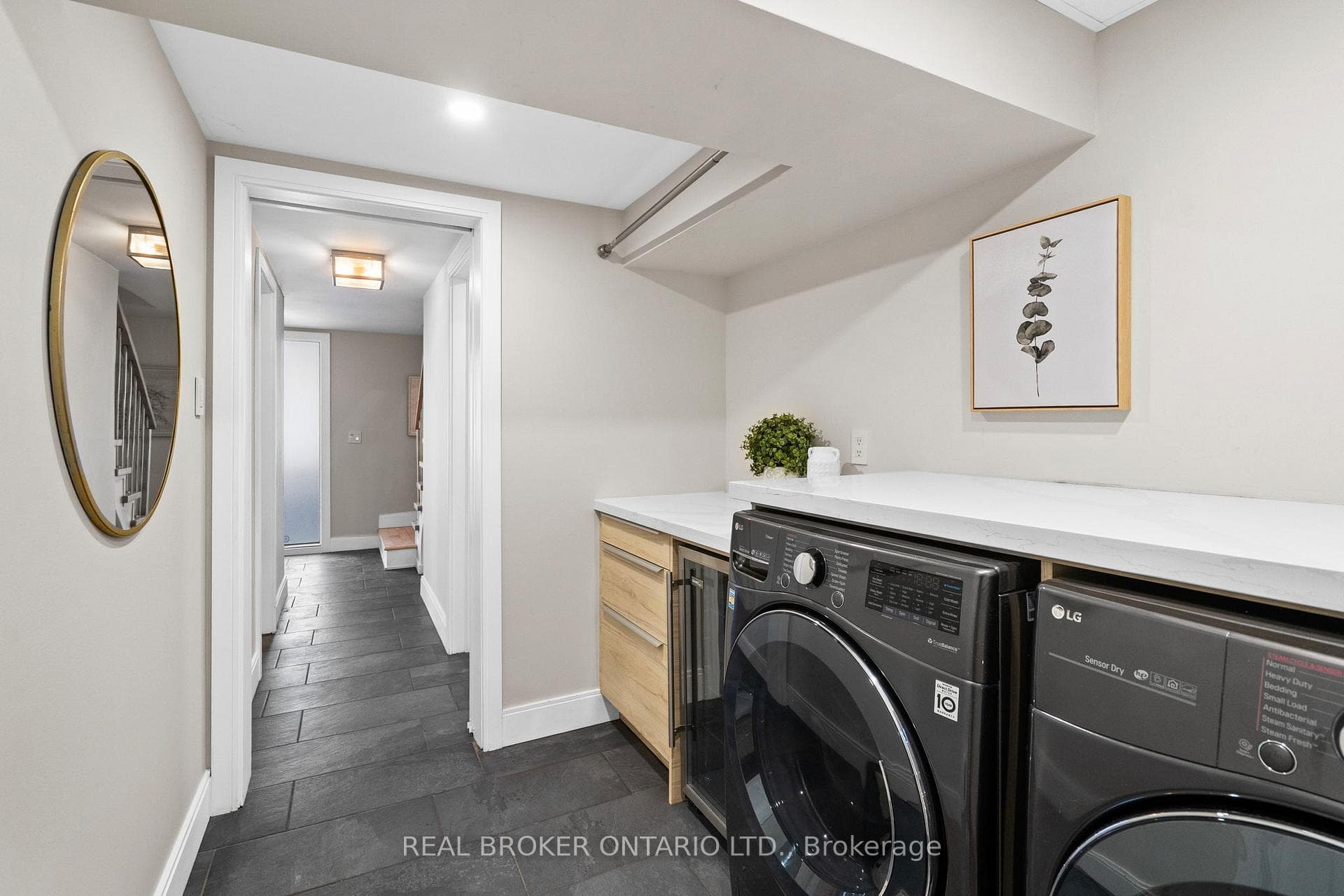 190 Winston Boulevard photo 29