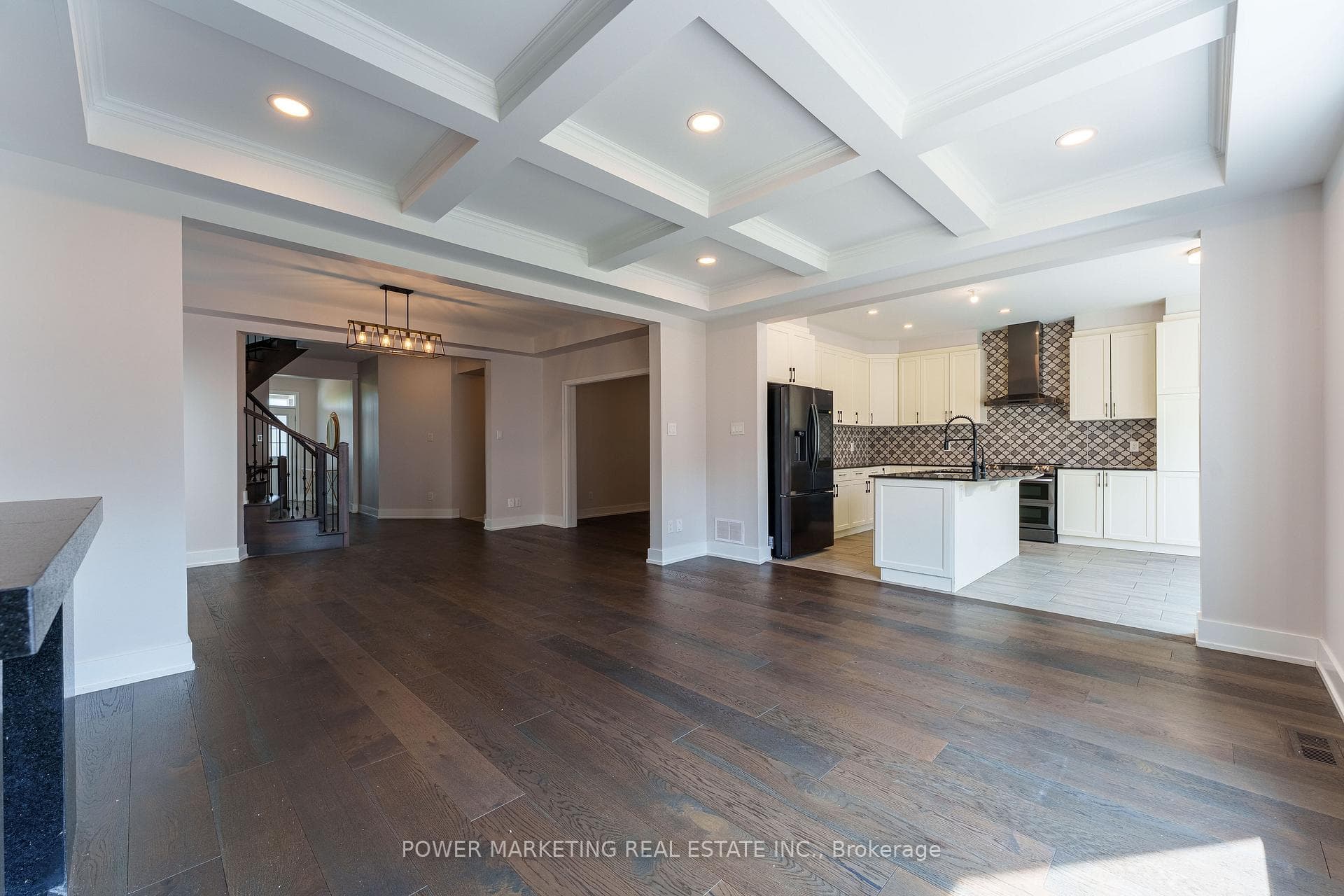 635 Perseus Avenue photo 12