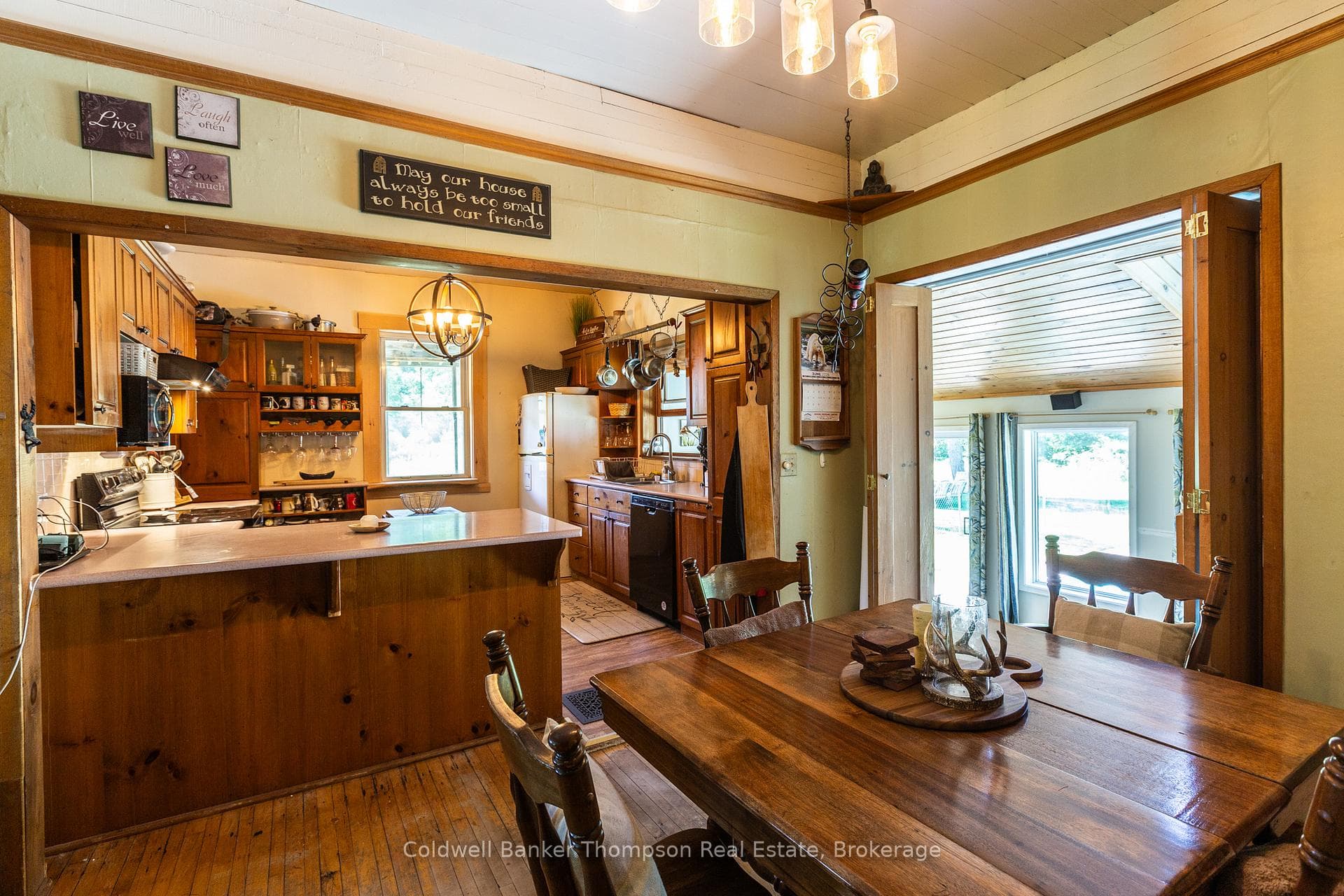 421 Lindgren Road photo 12