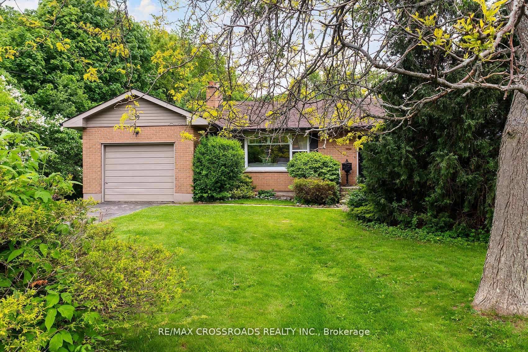 19 Orchard Avenue photo 3